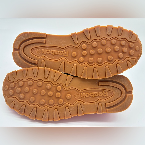 NWOT 26,5 cm Genuine suede red bright sneakers reebok EUR 41, M 8,5, W 9,5 - Picture 12 of 16